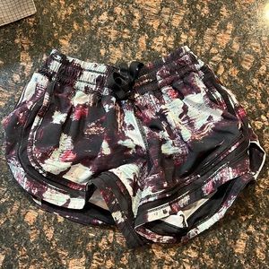 Lululemon size 4 shorts, 2.5 inseam.